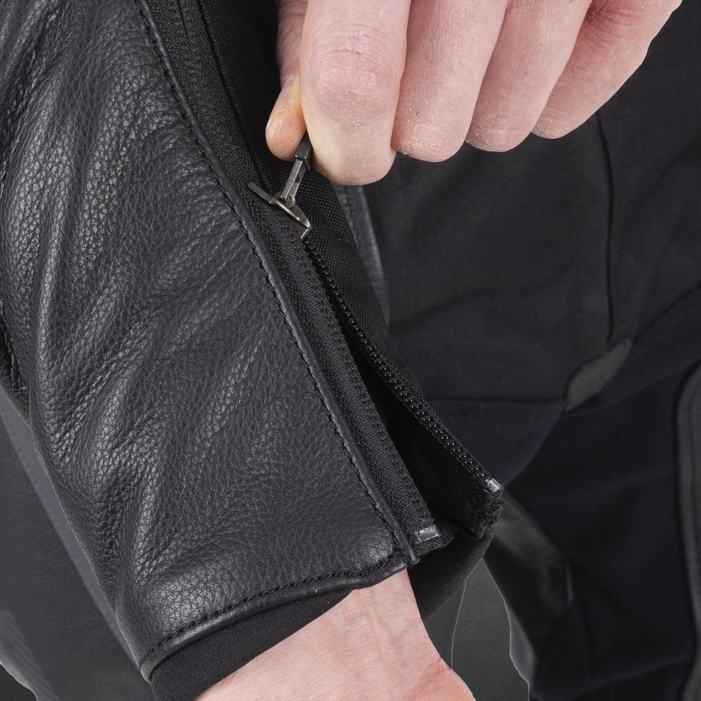 ARMR Raiden 3.0 Leather Jacket Black / Red FREE 1 YEAR Returns, FREE UK Delivery | ThrottleChimp