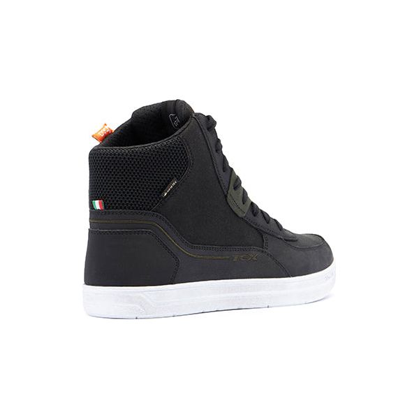 TCX Mood 2 Gore-Tex Boots Black FREE 1 YEAR Returns, FREE UK Delivery | ThrottleChimp