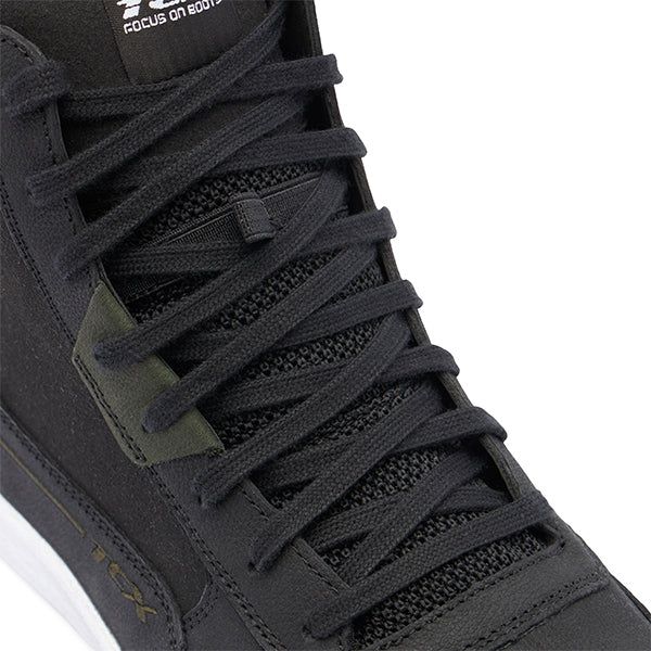 TCX Mood 2 Gore-Tex Boots Black FREE 1 YEAR Returns, FREE UK Delivery | ThrottleChimp