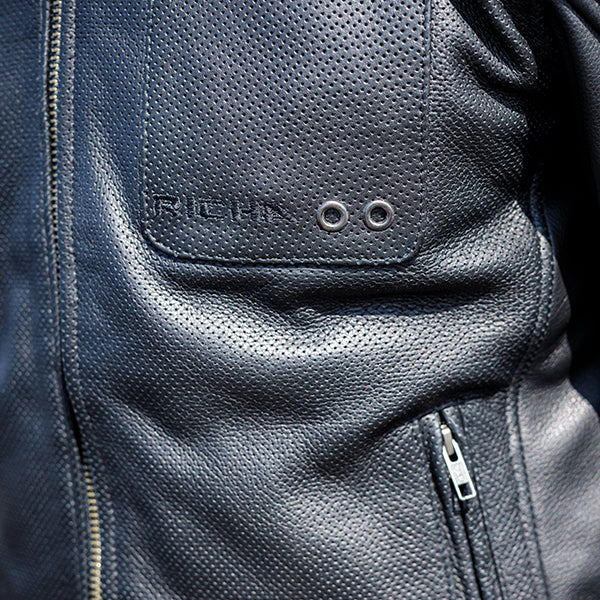 Richa Yorktown Leather Jacket Black FREE 1 YEAR Returns, FREE UK Delivery | ThrottleChimp