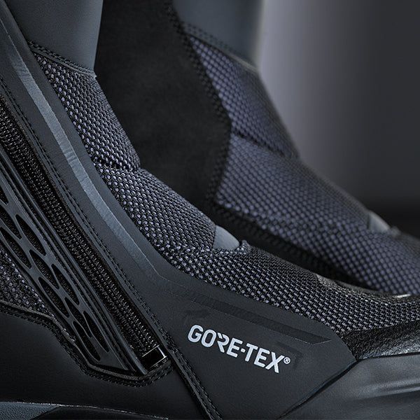 TCX Airtech 3 Gore-Tex Boots Black FREE 1 YEAR Returns, FREE UK Delivery | ThrottleChimp