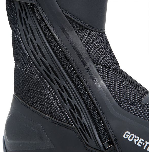 TCX Airtech 3 Gore-Tex Boots Black FREE 1 YEAR Returns, FREE UK Delivery | ThrottleChimp