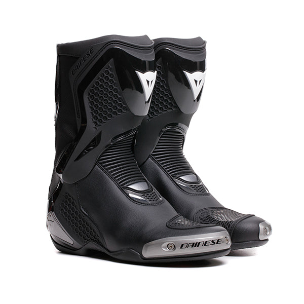 Dainese Torque 4 Boots Black FREE 1 YEAR Returns, FREE UK Delivery | ThrottleChimp