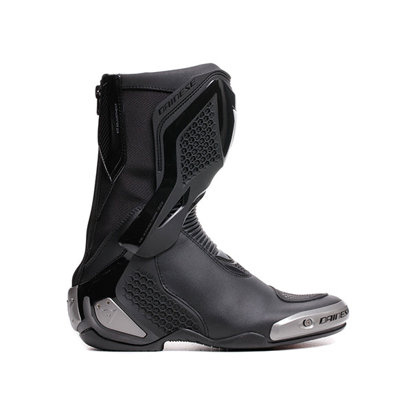 Dainese Torque 4 Boots Black FREE 1 YEAR Returns, FREE UK Delivery | ThrottleChimp