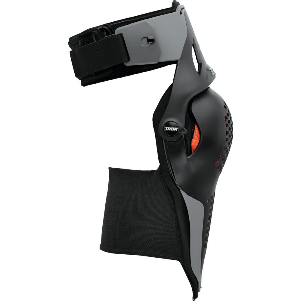 Thor Sentinel Knee Guards Black FREE 1 YEAR Returns, FREE UK Delivery | ThrottleChimp