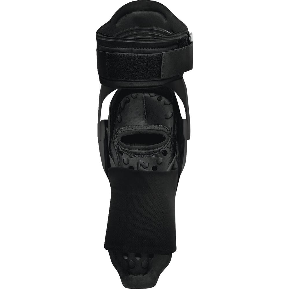 Thor Sentinel Knee Guards Black FREE 1 YEAR Returns, FREE UK Delivery | ThrottleChimp