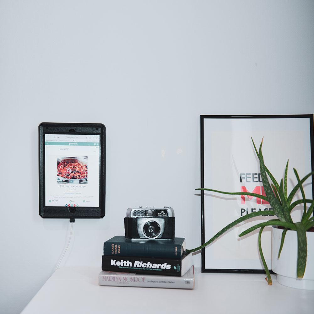 Oxford CLIQR Surface Device Mount System Black FREE 1 YEAR Returns, FREE UK Delivery | ThrottleChimp