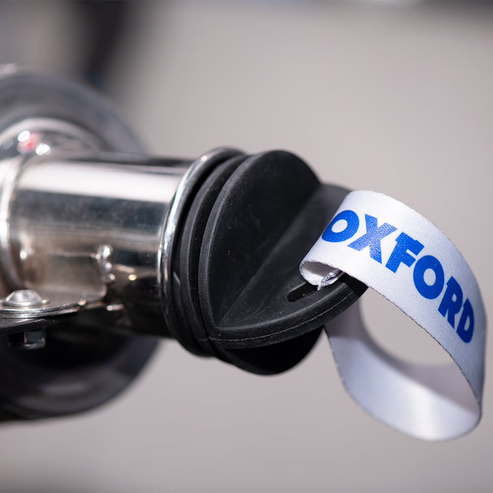Oxford Bung 2 Exhaust Plug Black FREE 1 YEAR Returns, FREE UK Delivery | ThrottleChimp