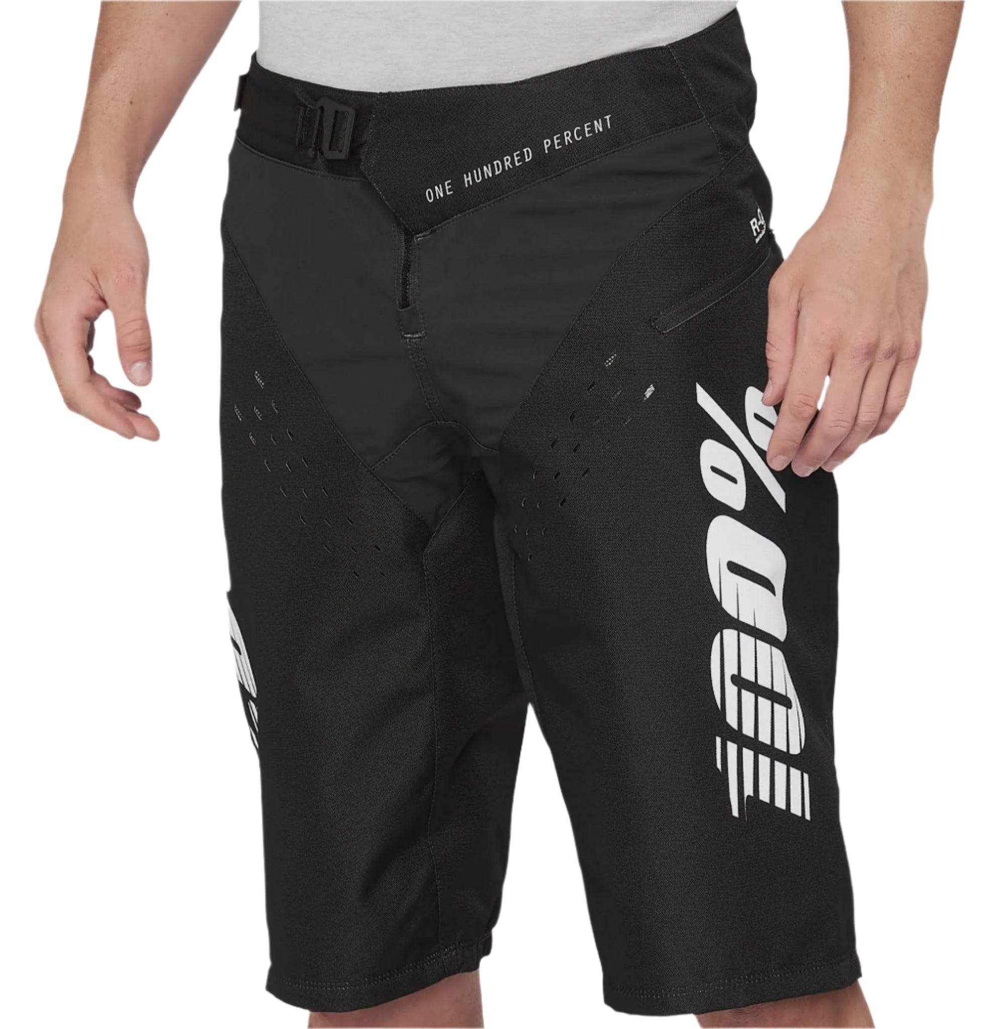 100% R-Core Youth Cycle Shorts Black - FREE 1 YEAR Returns, FREE UK Shipping | ThrottleChimp