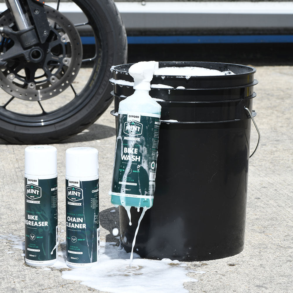 Oxford Wash Bucket Black - 20 Litres FREE 1 YEAR Returns, FREE UK Delivery | ThrottleChimp