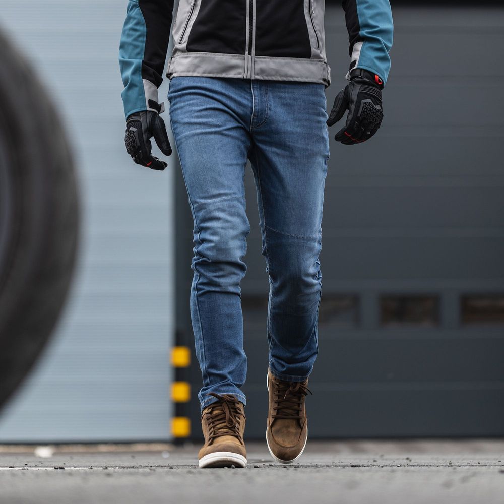 Oxford Original Approved AA Straight Fit Jeans Mid Blue FREE 1 YEAR Returns, FREE UK Delivery | ThrottleChimp