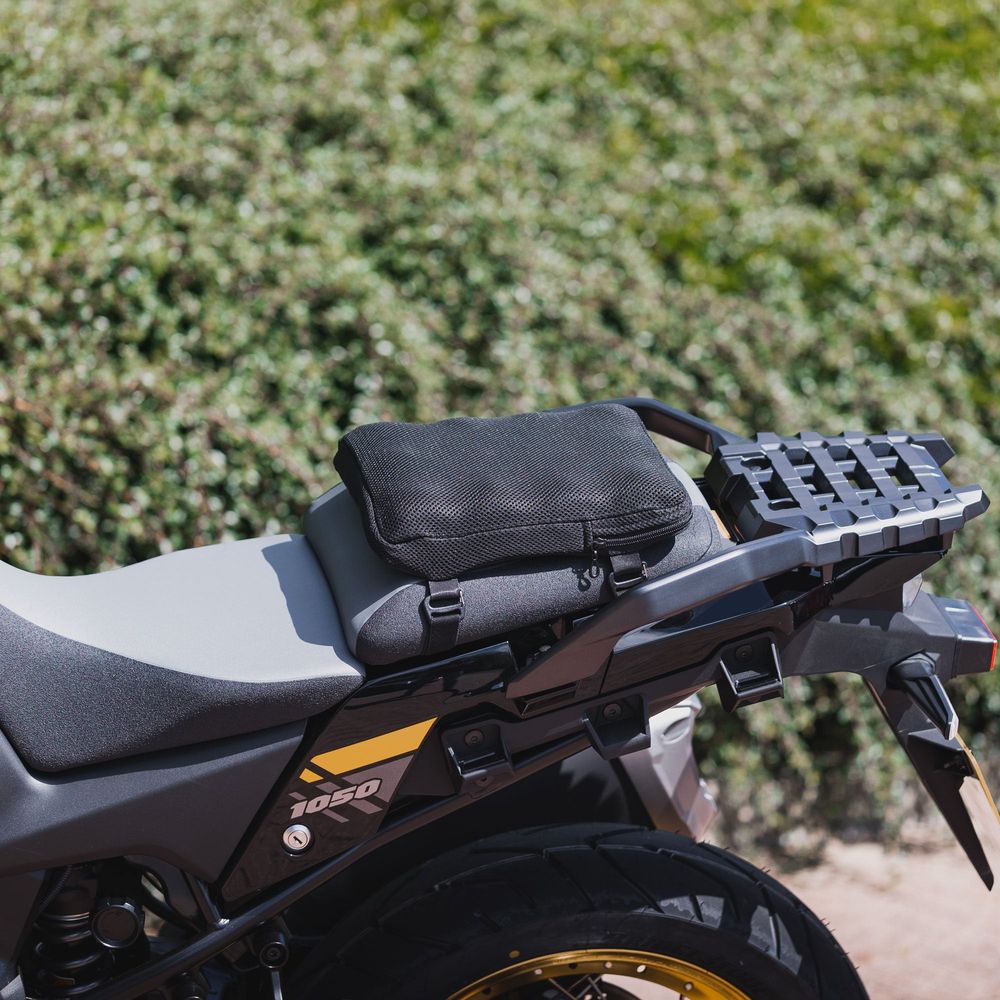 Oxford Air Seat Cushion Black For Pillion & Enduro Motorcycle - 28.5 x 21.5 x 4cm FREE 1 YEAR Returns, FREE UK Delivery | ThrottleChimp