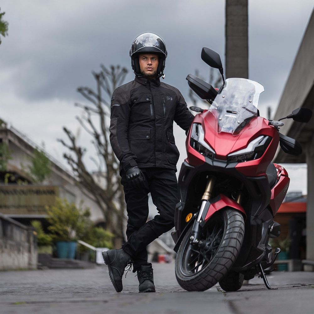 Oxford Barkston Dry2Dry Textile Jacket Black FREE 1 YEAR Returns, FREE UK Delivery | ThrottleChimp
