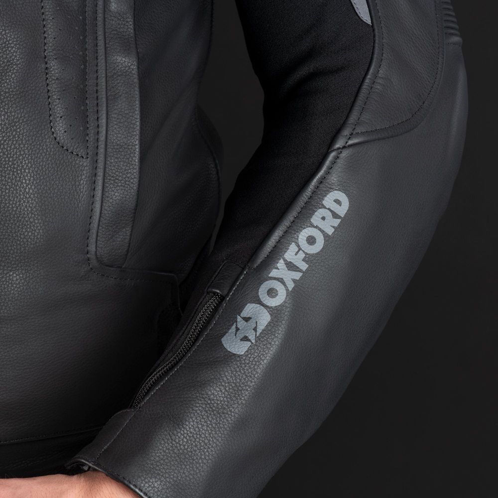 Oxford Cypher 1.0 Leather Jacket Stealth Black FREE 1 YEAR Returns, FREE UK Delivery | ThrottleChimp