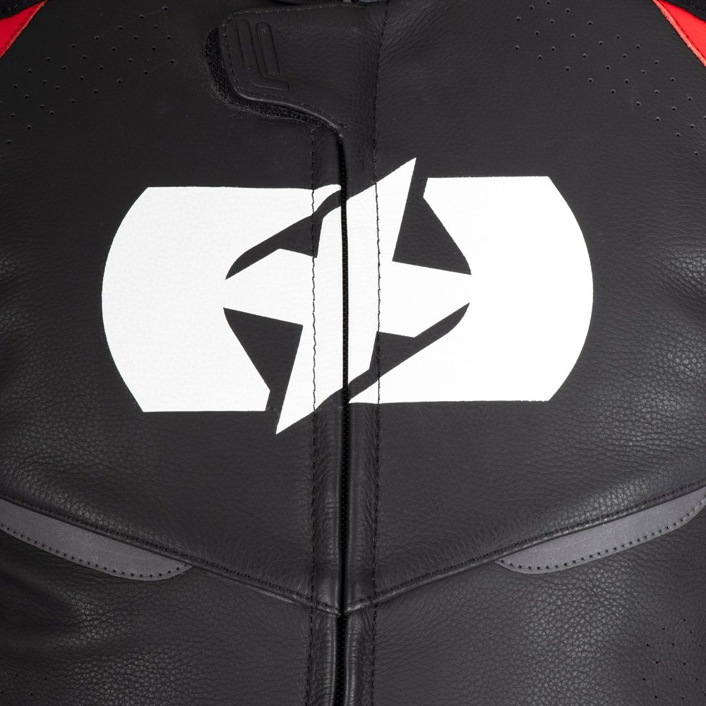 Oxford Nexus 1.0 One Piece Leather Suit Black / Red FREE 1 YEAR Returns, FREE UK Delivery | ThrottleChimp