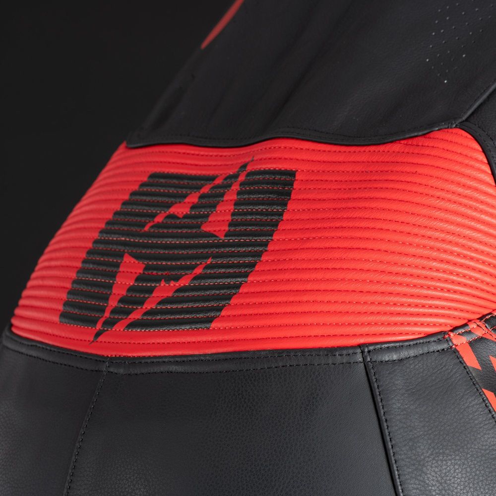 Oxford Nexus 1.0 One Piece Leather Suit Black / Red FREE 1 YEAR Returns, FREE UK Delivery | ThrottleChimp