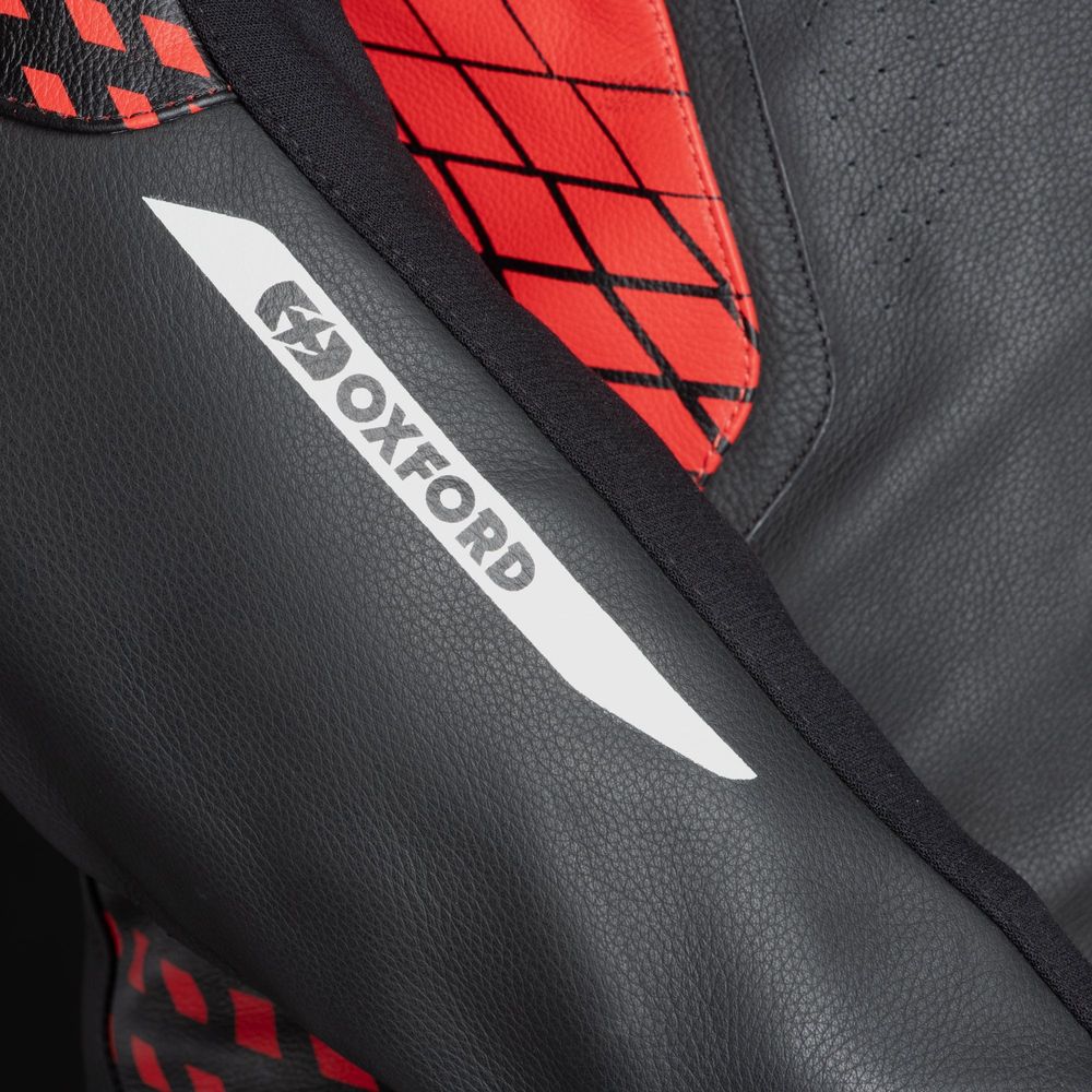 Oxford Nexus 1.0 One Piece Leather Suit Black / Red FREE 1 YEAR Returns, FREE UK Delivery | ThrottleChimp