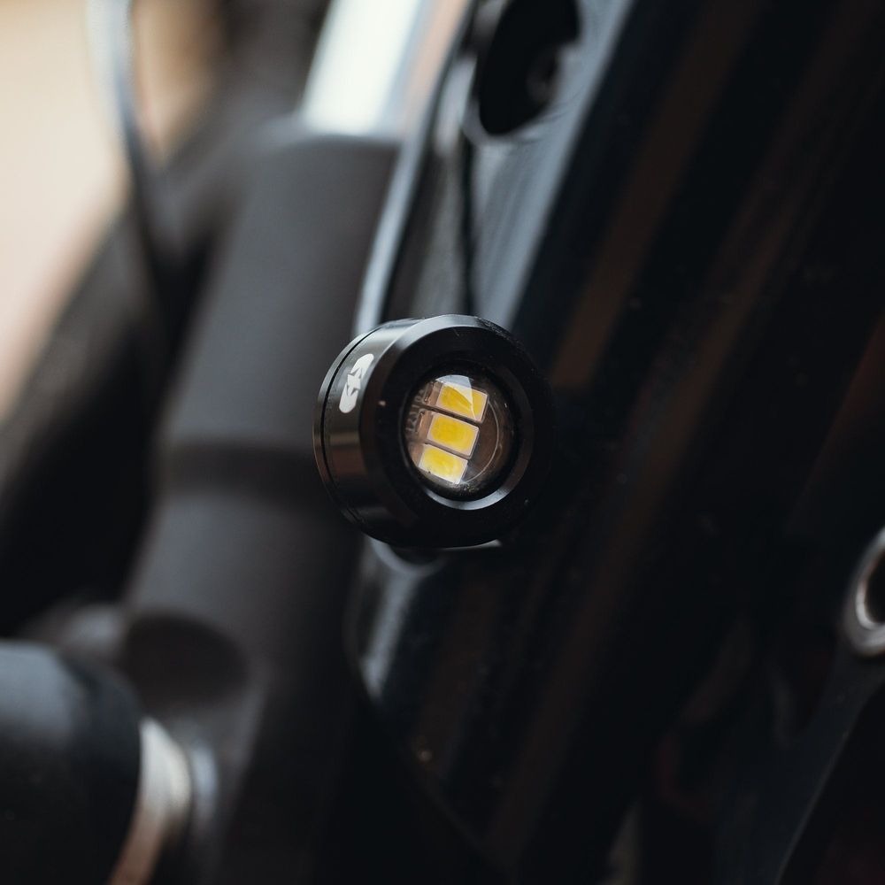 Oxford Front Run Lights Black FREE 1 YEAR Returns, FREE UK Delivery | ThrottleChimp