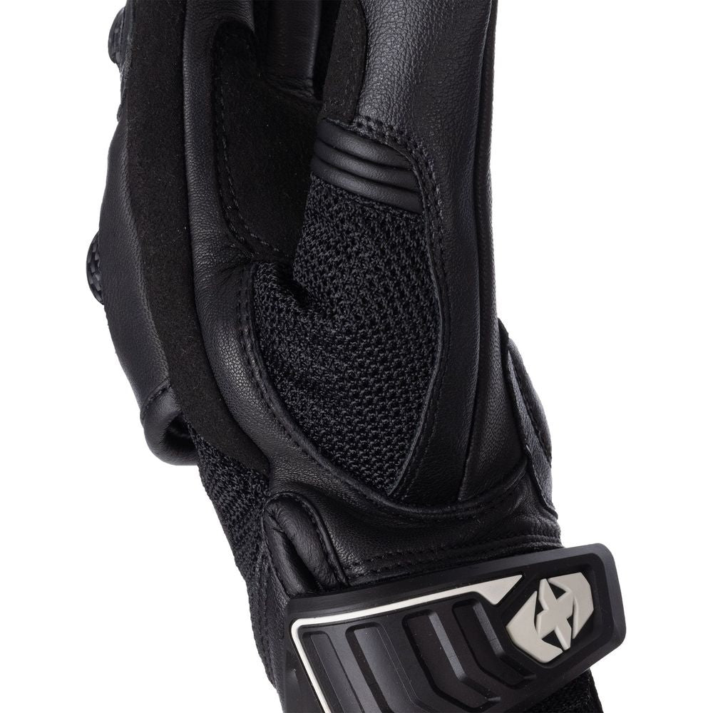 Oxford RP-4S 3.0 Leather Gloves Stealth Black FREE 1 YEAR Returns, FREE UK Delivery | ThrottleChimp