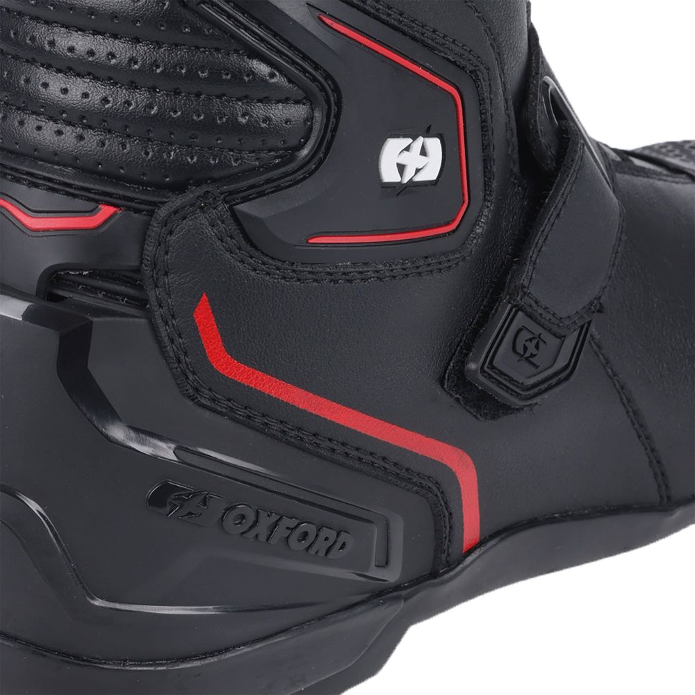 Oxford Omega Air Short Boots Black / White / Red FREE 1 YEAR Returns, FREE UK Delivery | ThrottleChimp