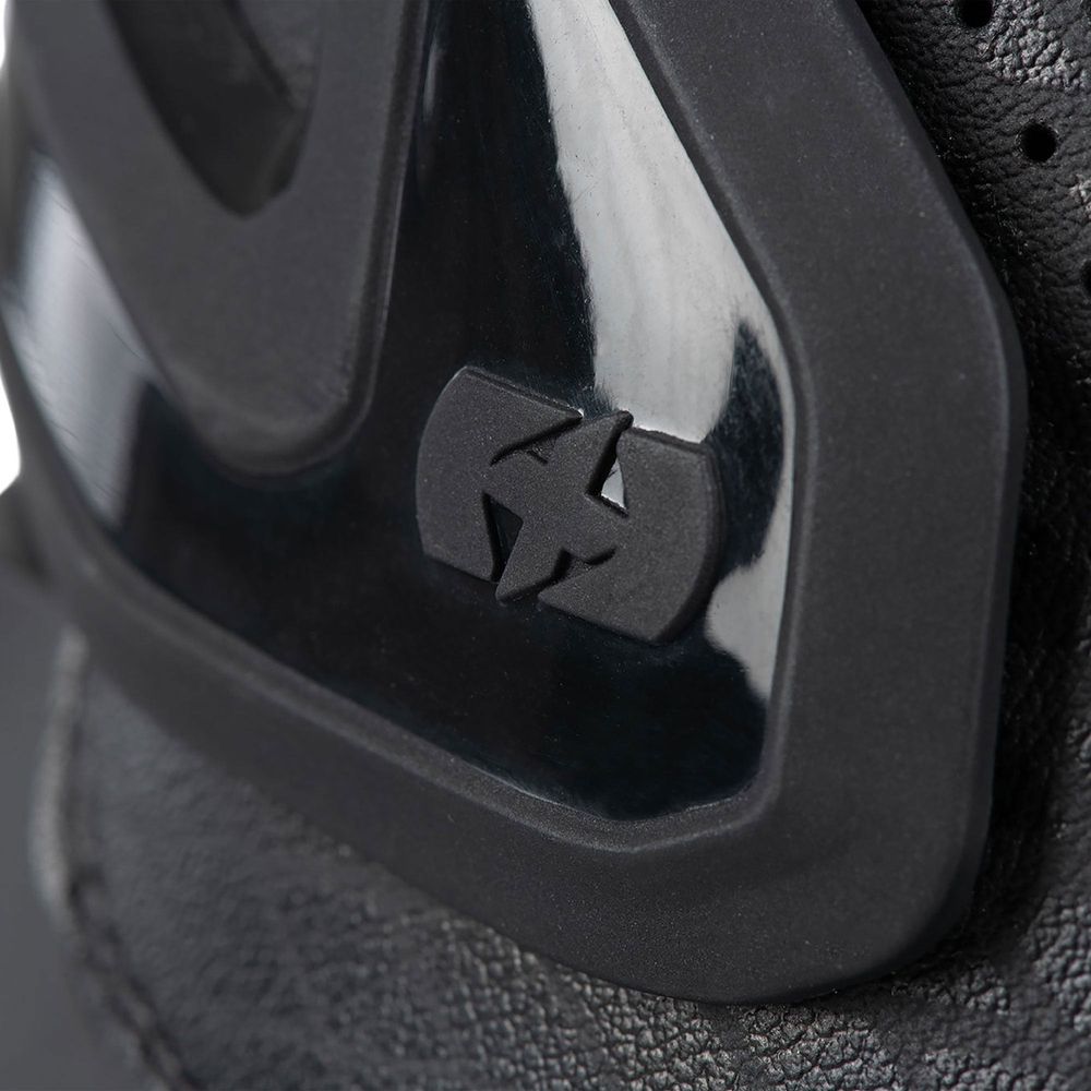 Oxford Nexus 1.0 Air Boots Stealth Black FREE 1 YEAR Returns, FREE UK Delivery | ThrottleChimp
