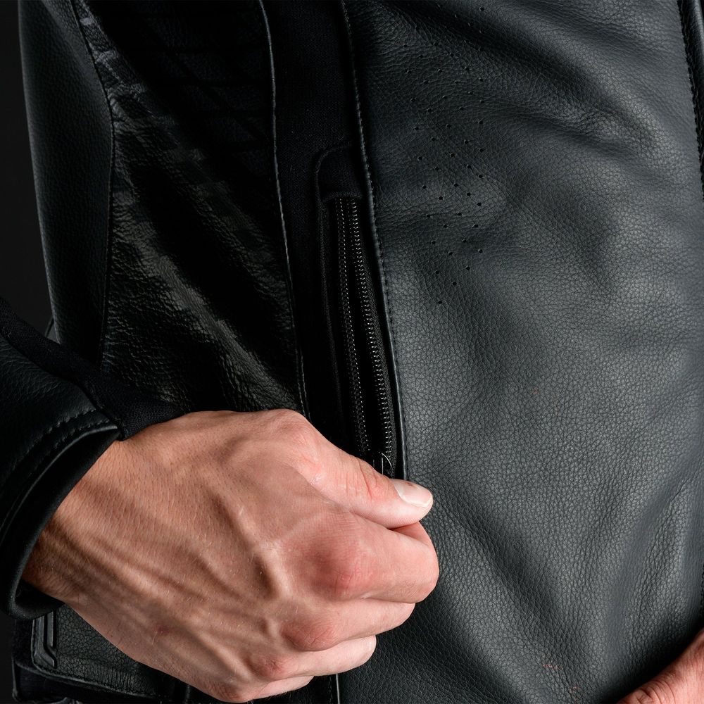 Oxford Nexus 1.0 Leather Jacket Stealth Black FREE 1 YEAR Returns, FREE UK Delivery | ThrottleChimp