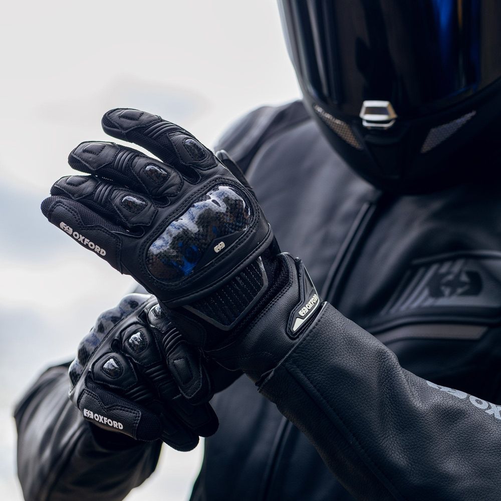Oxford RP-4S 3.0 Leather Gloves Stealth Black FREE 1 YEAR Returns, FREE UK Delivery | ThrottleChimp