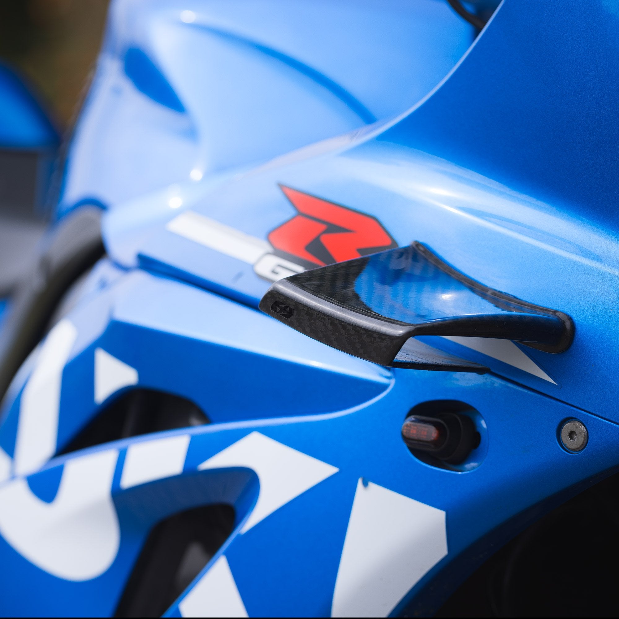 Oxford Carbon Aero Wings Gloss Black FREE 1 YEAR Returns, FREE UK Delivery | ThrottleChimp