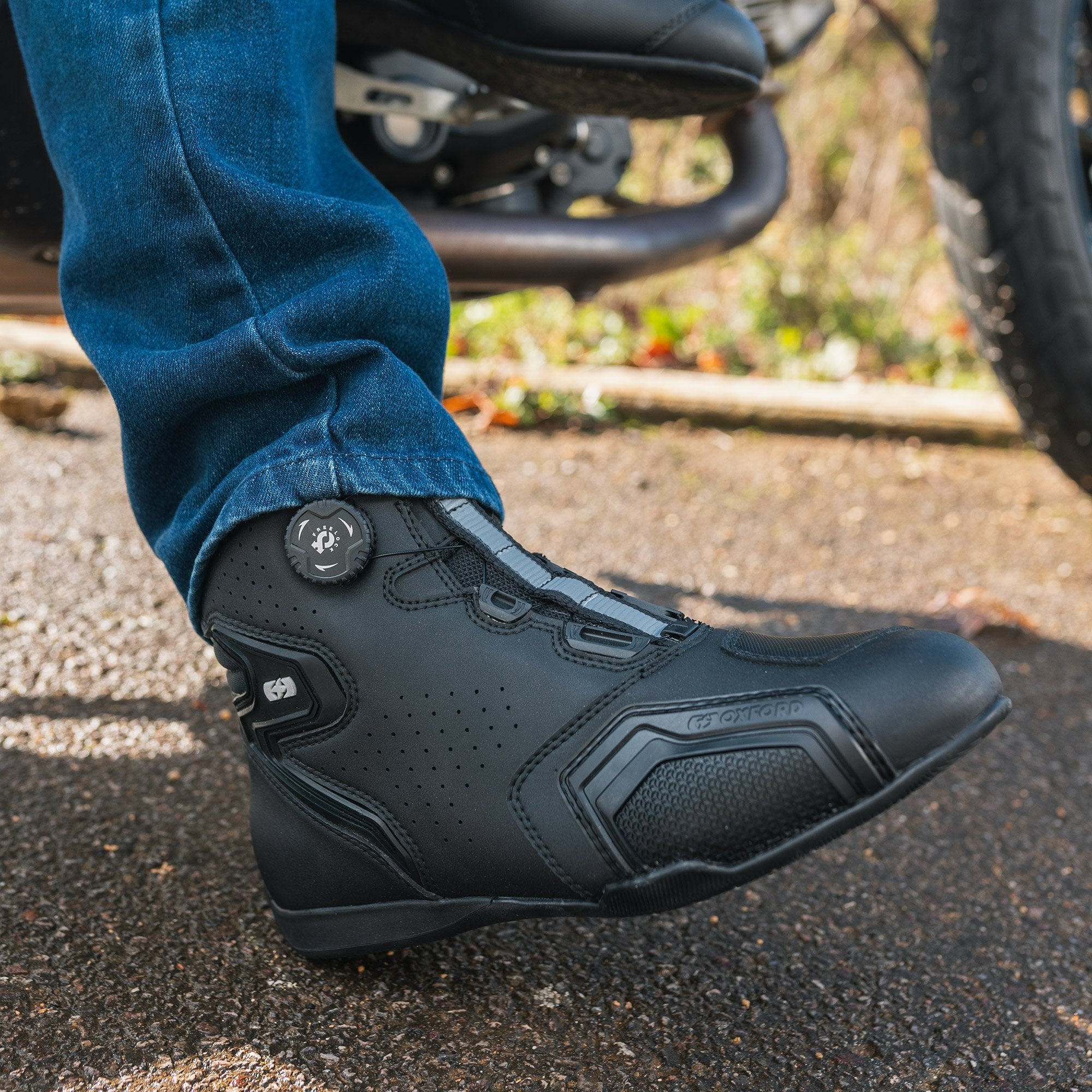 Oxford Helix Air Boots Black FREE 1 YEAR Returns, FREE UK Delivery | ThrottleChimp