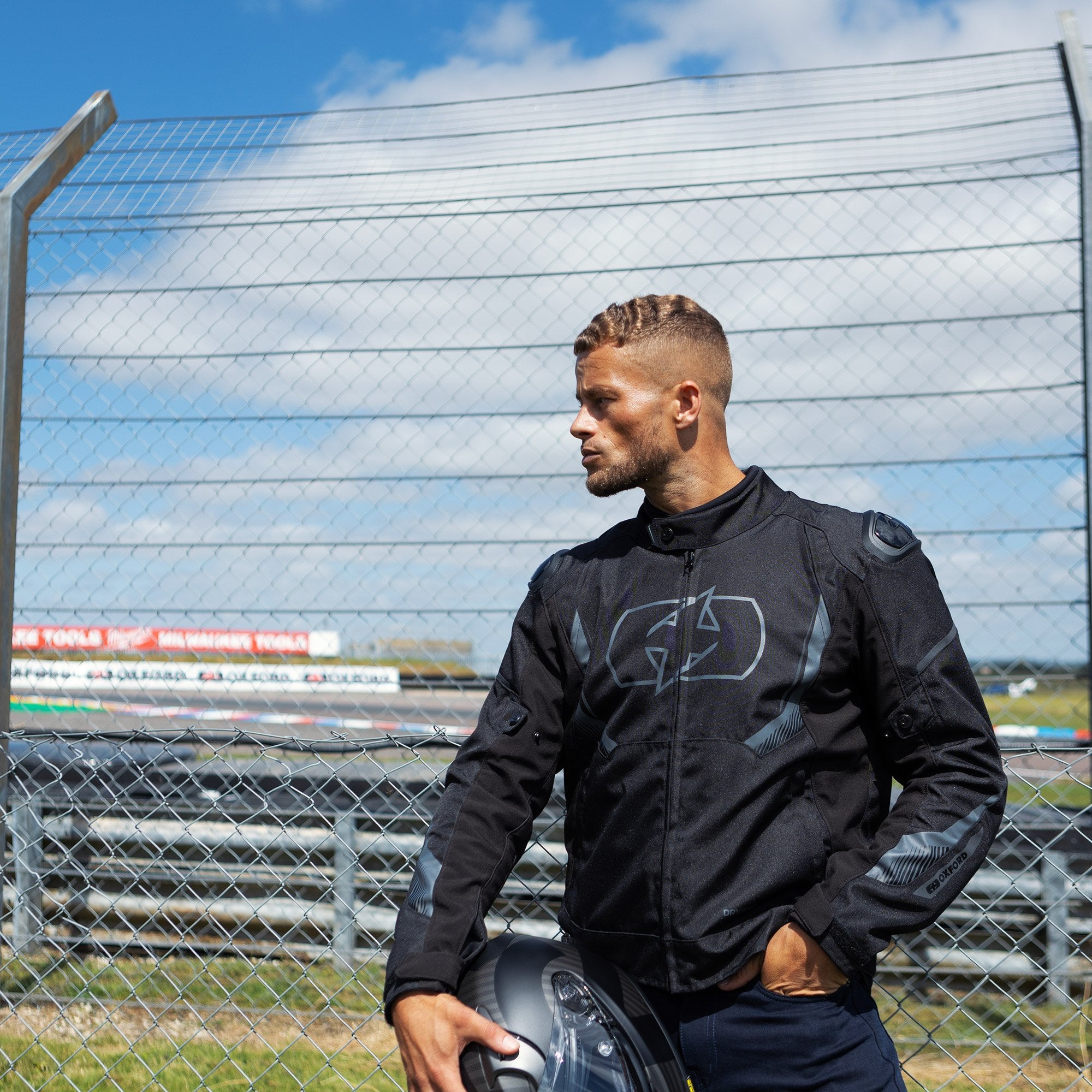 Oxford Omega 1.0 Dry2Dry Textile Jacket Stealth Black FREE 1 YEAR Returns, FREE UK Delivery | ThrottleChimp
