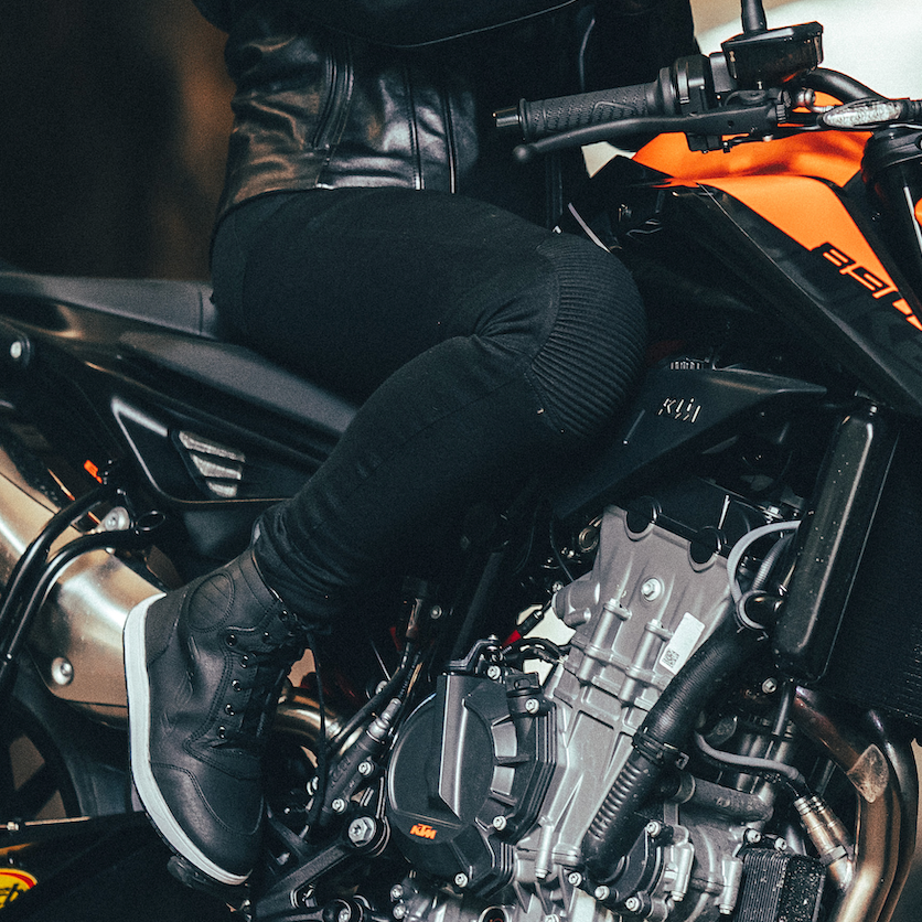 MotoGirl Ribbed Knee Ladies Leggings Black FREE 1 YEAR Returns, FREE UK Delivery | ThrottleChimp
