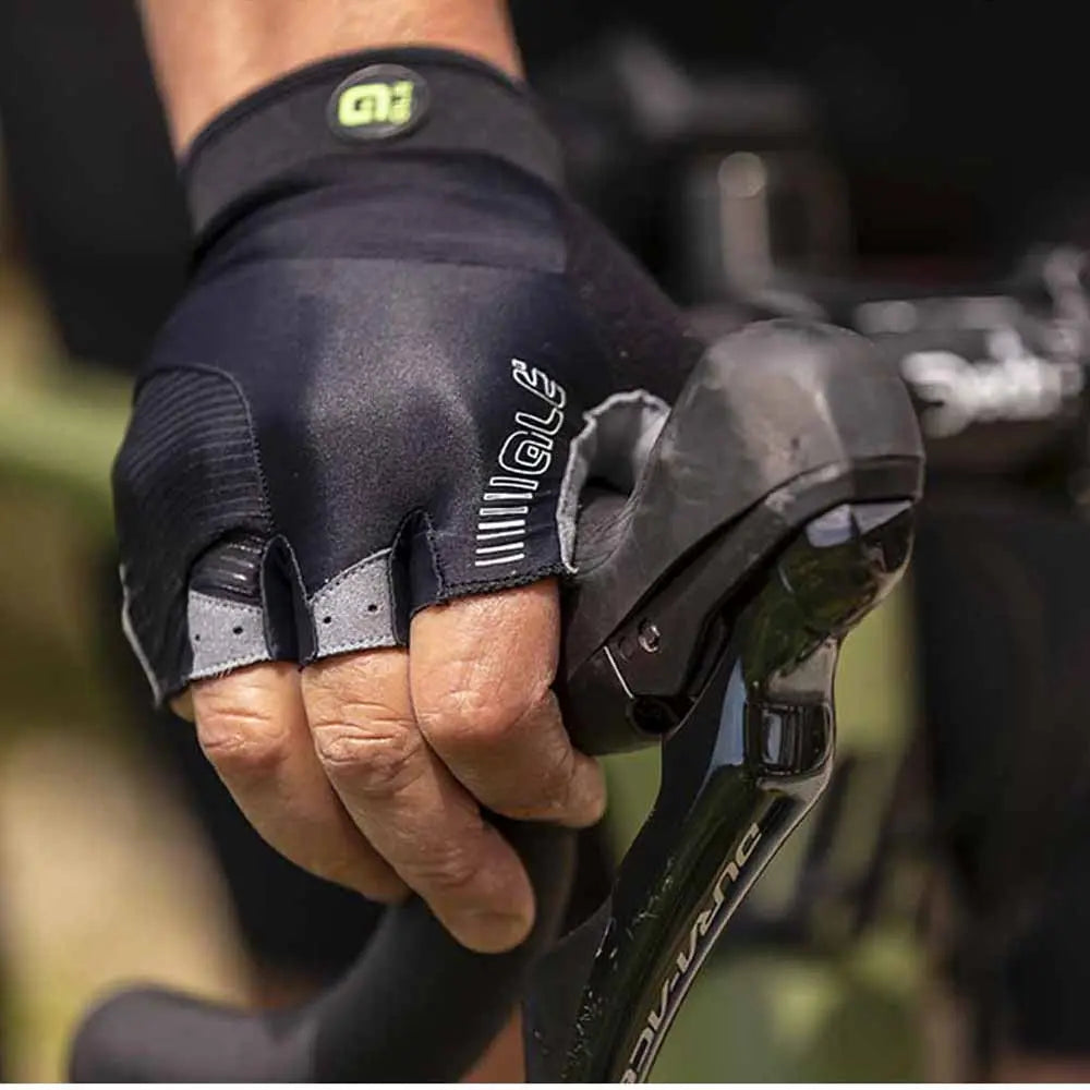 Ale Clothing Comfort Summer Cycle Mitts Black / White - FREE 1 YEAR Returns, FREE UK Shipping | ThrottleChimp