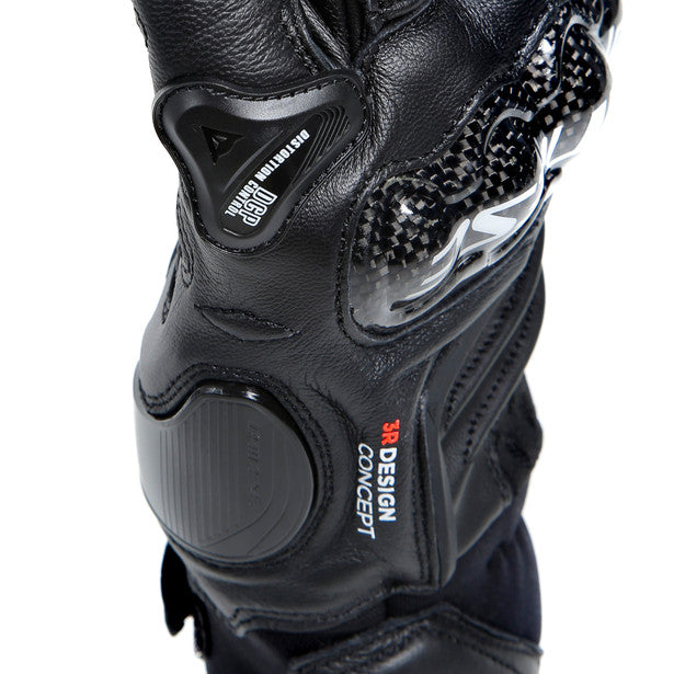 Dainese Carbon 4 Short Leather Gloves Black / Black FREE 1 YEAR Returns, FREE UK Delivery | ThrottleChimp