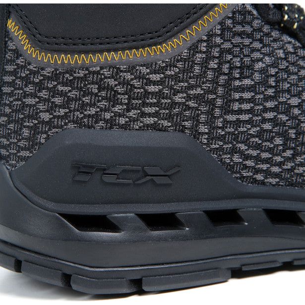 TCX Climatrek Surround Ladies Gore-Tex Boots Black / Gold FREE 1 YEAR Returns, FREE UK Delivery | ThrottleChimp