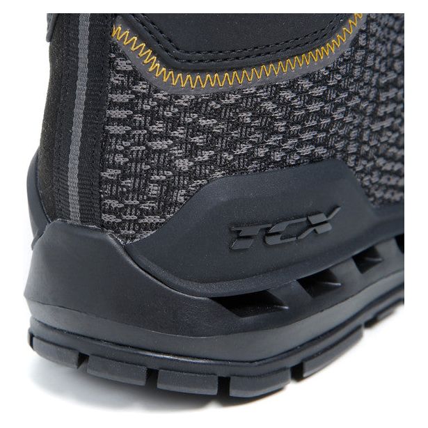 TCX Climatrek Surround Ladies Gore-Tex Boots Black / Gold FREE 1 YEAR Returns, FREE UK Delivery | ThrottleChimp