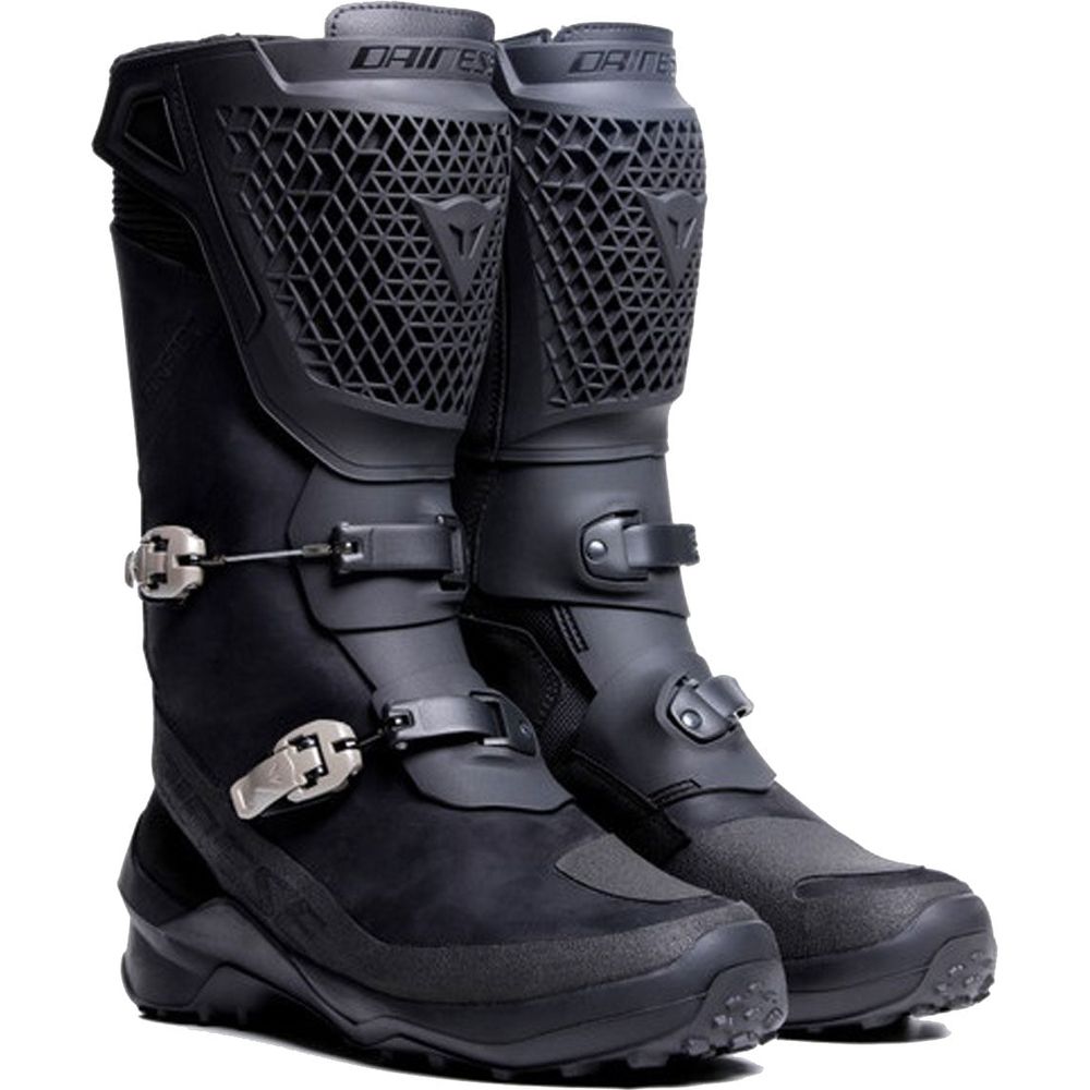 Dainese Seeker All Weather Touring Gore-Tex Boots Black FREE 1 YEAR Returns, FREE UK Delivery | ThrottleChimp
