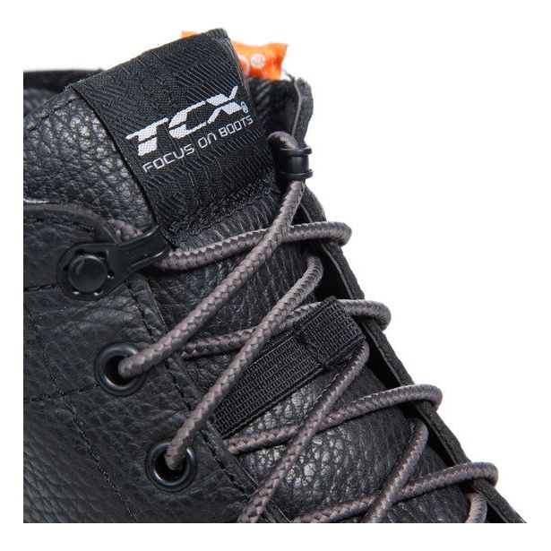 TCX Dartwood Gore-Tex Boots Black FREE 1 YEAR Returns, FREE UK Delivery | ThrottleChimp