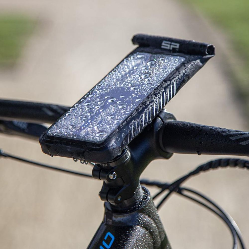 SP Connect Moto Bundle Universal Case Black - Medium FREE 1 YEAR Returns, FREE UK Delivery | ThrottleChimp