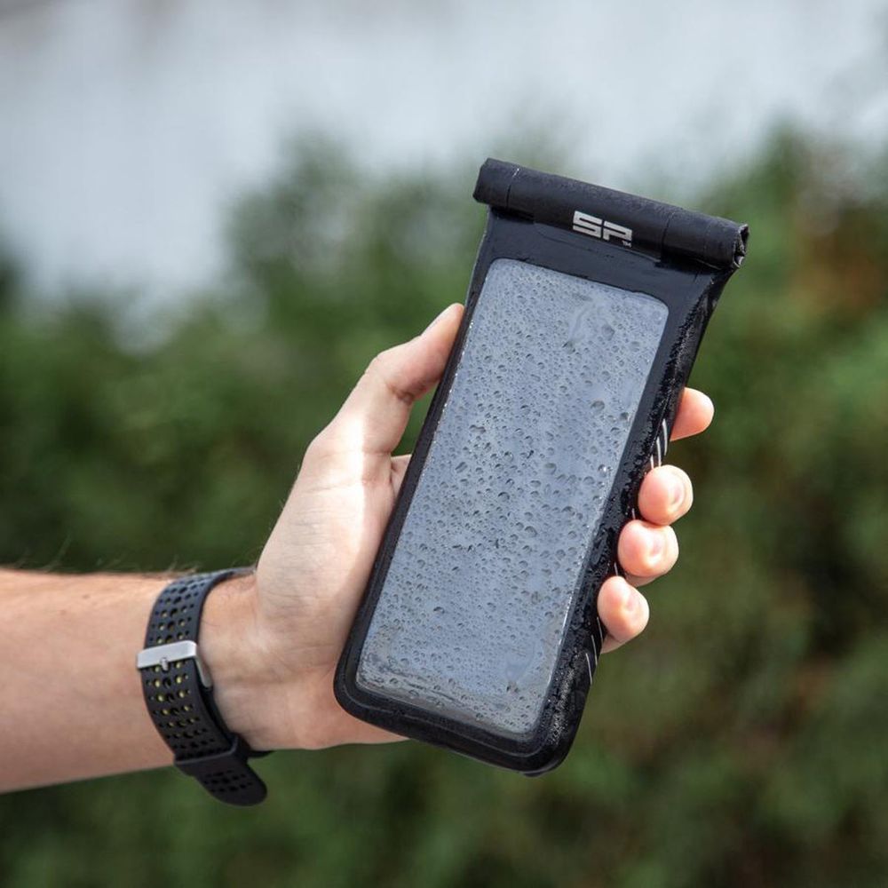 SP Connect Moto Bundle Universal Case Black - Medium FREE 1 YEAR Returns, FREE UK Delivery | ThrottleChimp
