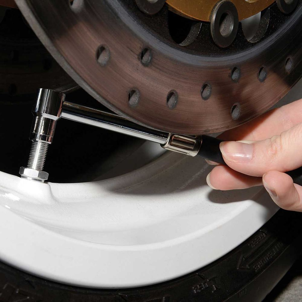 Oxford Tyre Gauge Pro Dial Type - 0-60 PSI FREE 1 YEAR Returns, FREE UK Delivery | ThrottleChimp