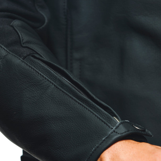Dainese Razon 2 Leather Jacket Black FREE 1 YEAR Returns, FREE UK Delivery | ThrottleChimp