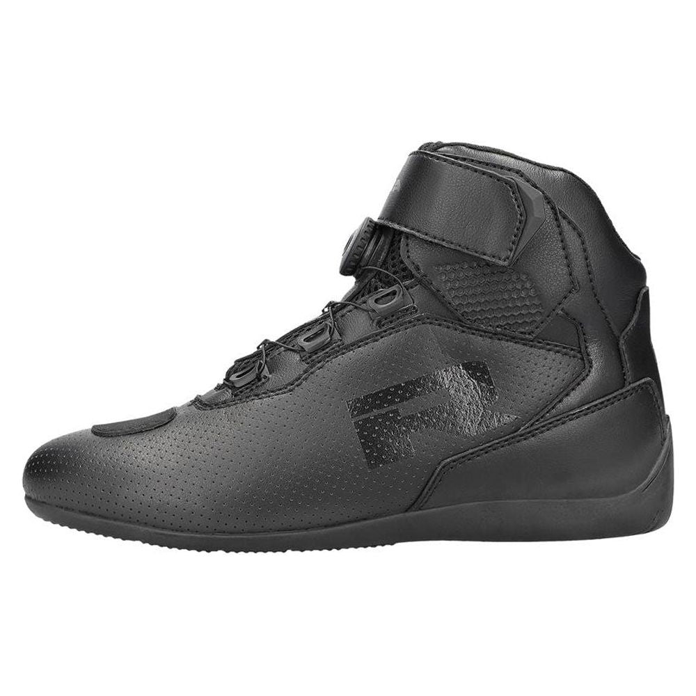 Richa Escape X Boots Black FREE 1 YEAR Returns, FREE UK Delivery | ThrottleChimp