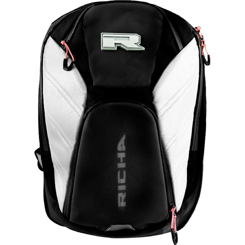 Richa Flash Backpack Black - 23 Litres FREE 1 YEAR Returns, FREE UK Delivery | ThrottleChimp