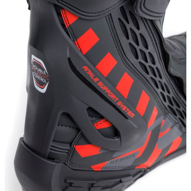 TCX RT Race Boots Black / Red FREE 1 YEAR Returns, FREE UK Delivery | ThrottleChimp