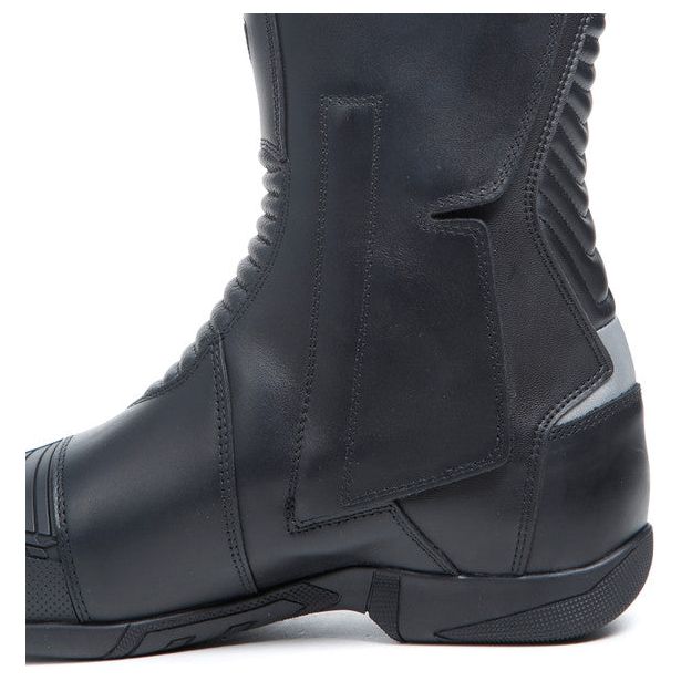 TCX X-Five.4 Gore-Tex Boots Black FREE 1 YEAR Returns, FREE UK Delivery | ThrottleChimp